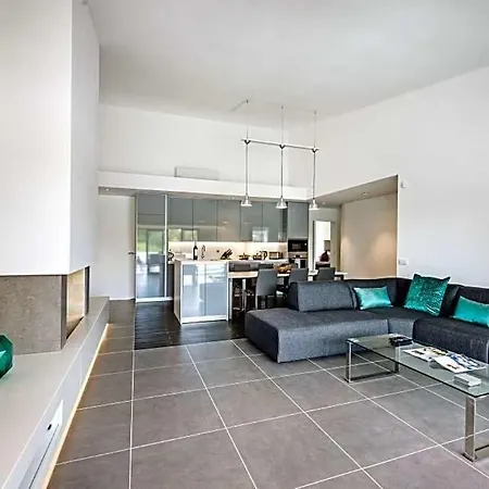 Sleeps 6 Pool Air Con Wifi * Vale do Lobo