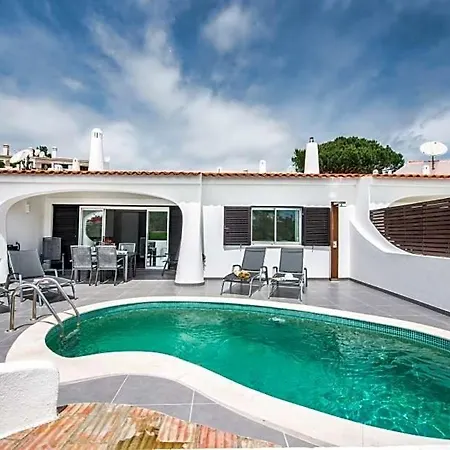 Villa Sleeps 6 Pool Air Con Wifi *