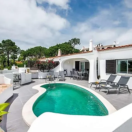 Villa Sleeps 6 Pool Air Con Wifi *